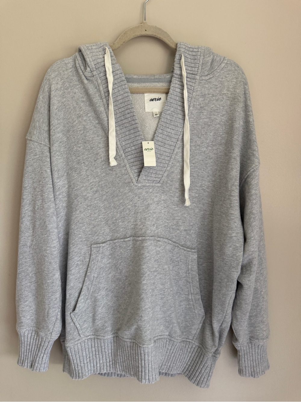 NWT Aerie Light Gray V‑Neck Hooded Pullover Sweatshirt, size small